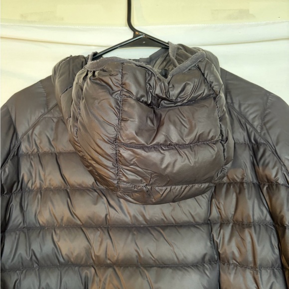 L.L. Bean Men's Black hooded downtek Puffer Jacket size Large tall - Picture 6 of 11